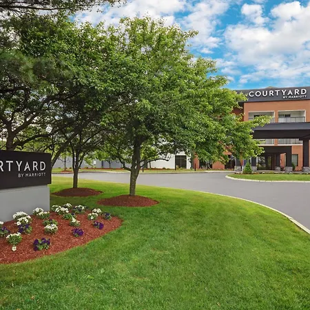 Courtyard Boston Raynham Hotel